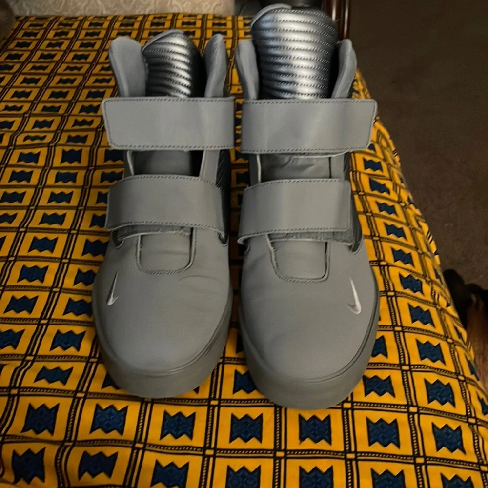 Nike - Picture 1 of 3